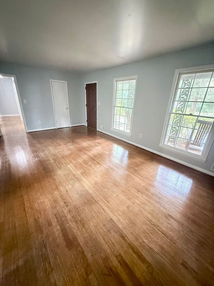 245 Milledge Hts - Photo 7 of 15