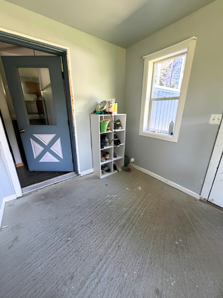 2585 Jason St - Photo 2 of 9