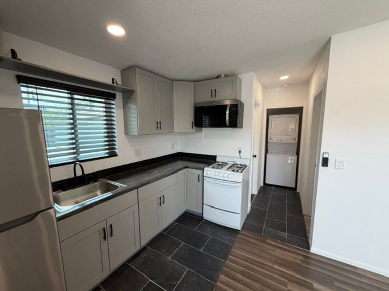 2538 W California St - Photo 7 of 15