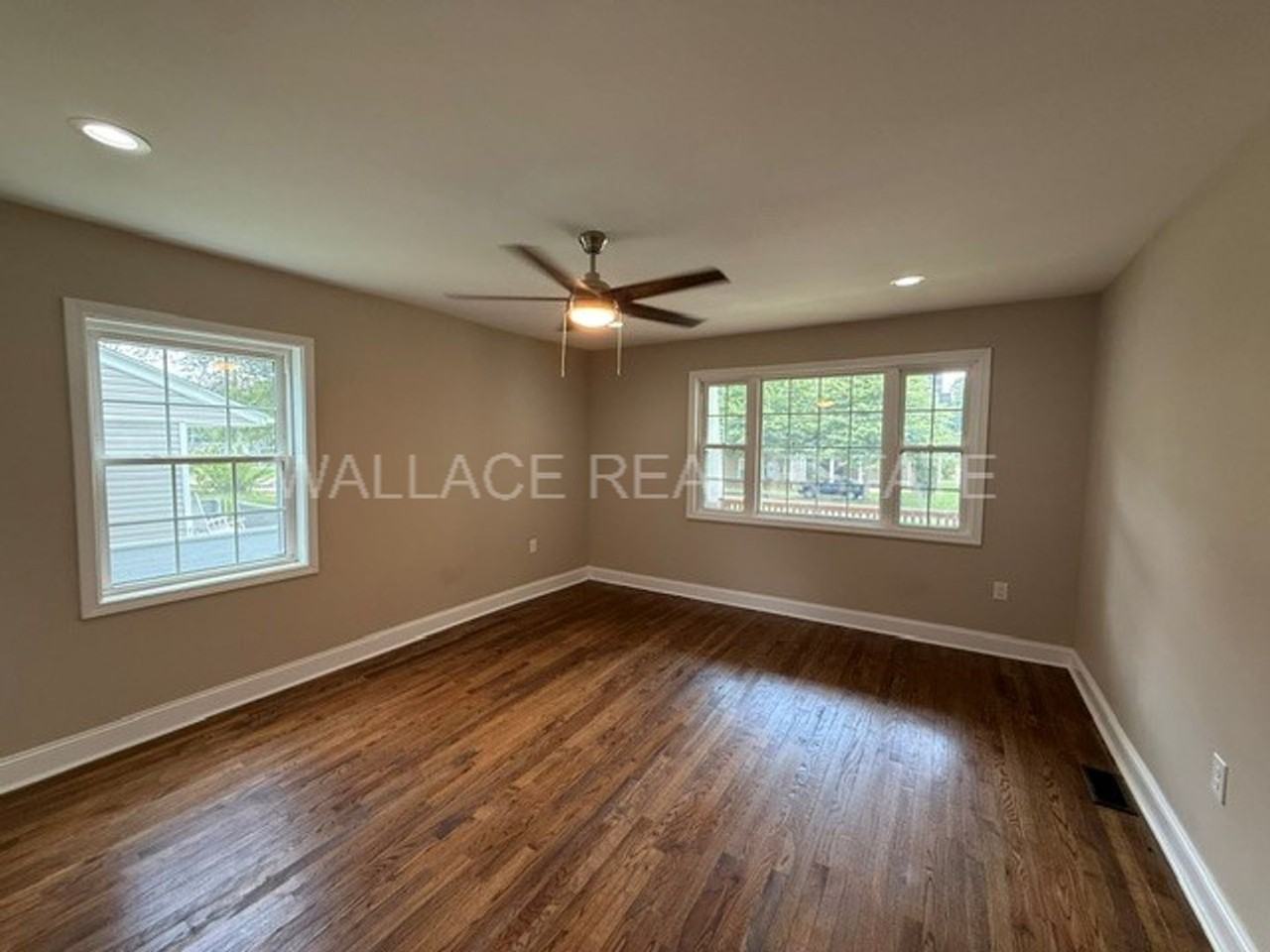 2513 Wilson Ave - Photo 2 of 9