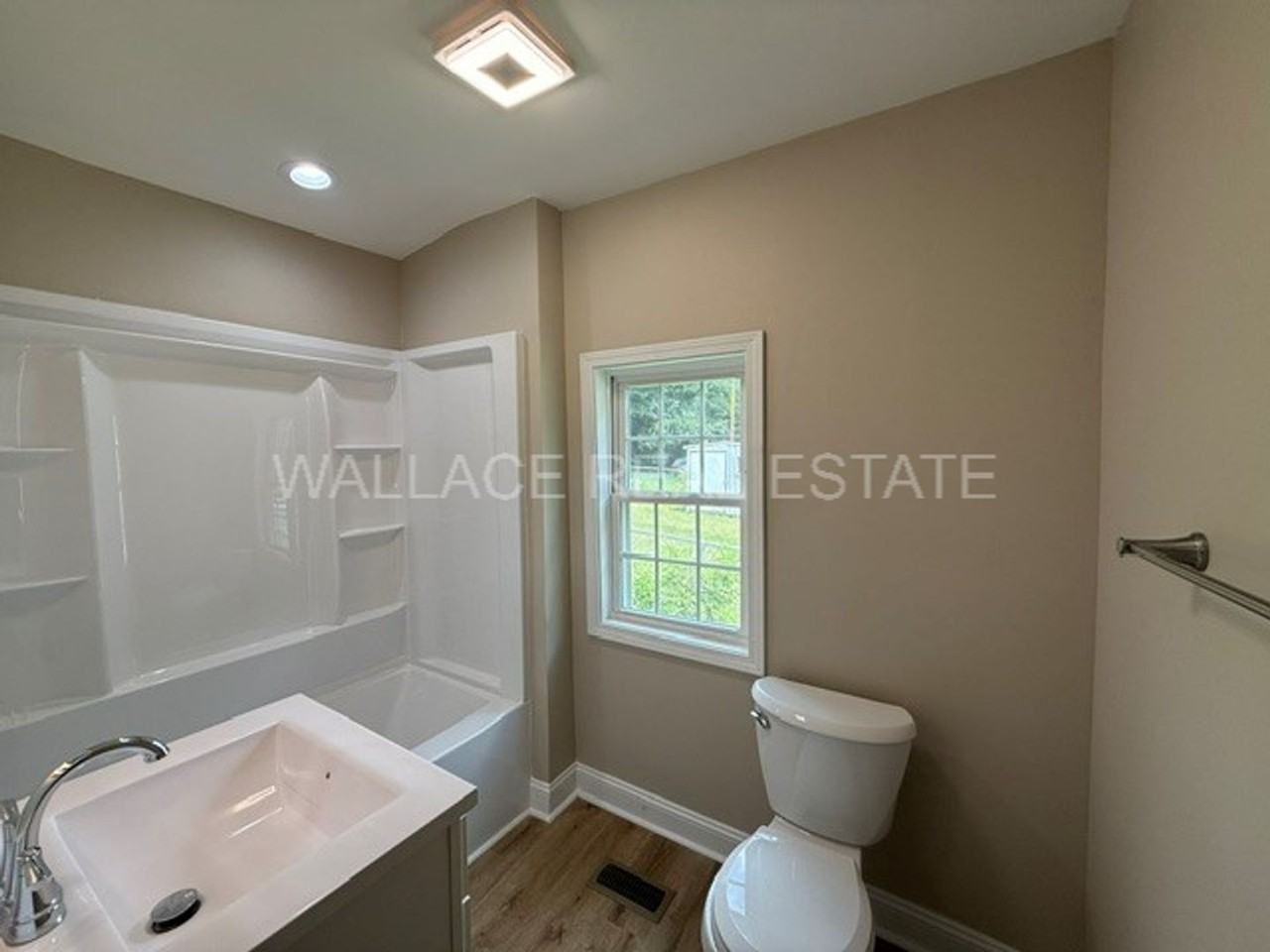 2513 Wilson Ave - Photo 4 of 9