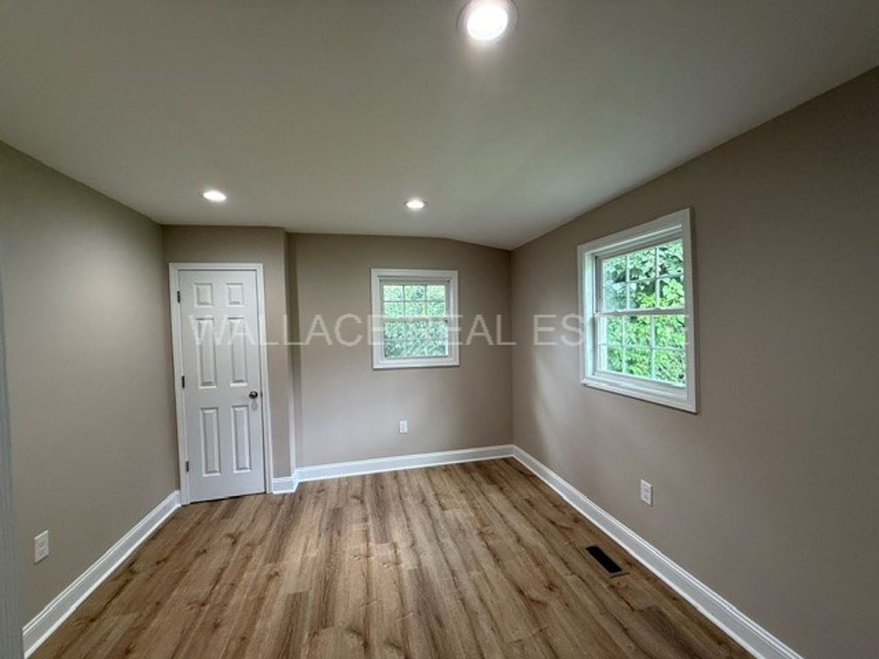 2513 Wilson Ave - Photo 7 of 9