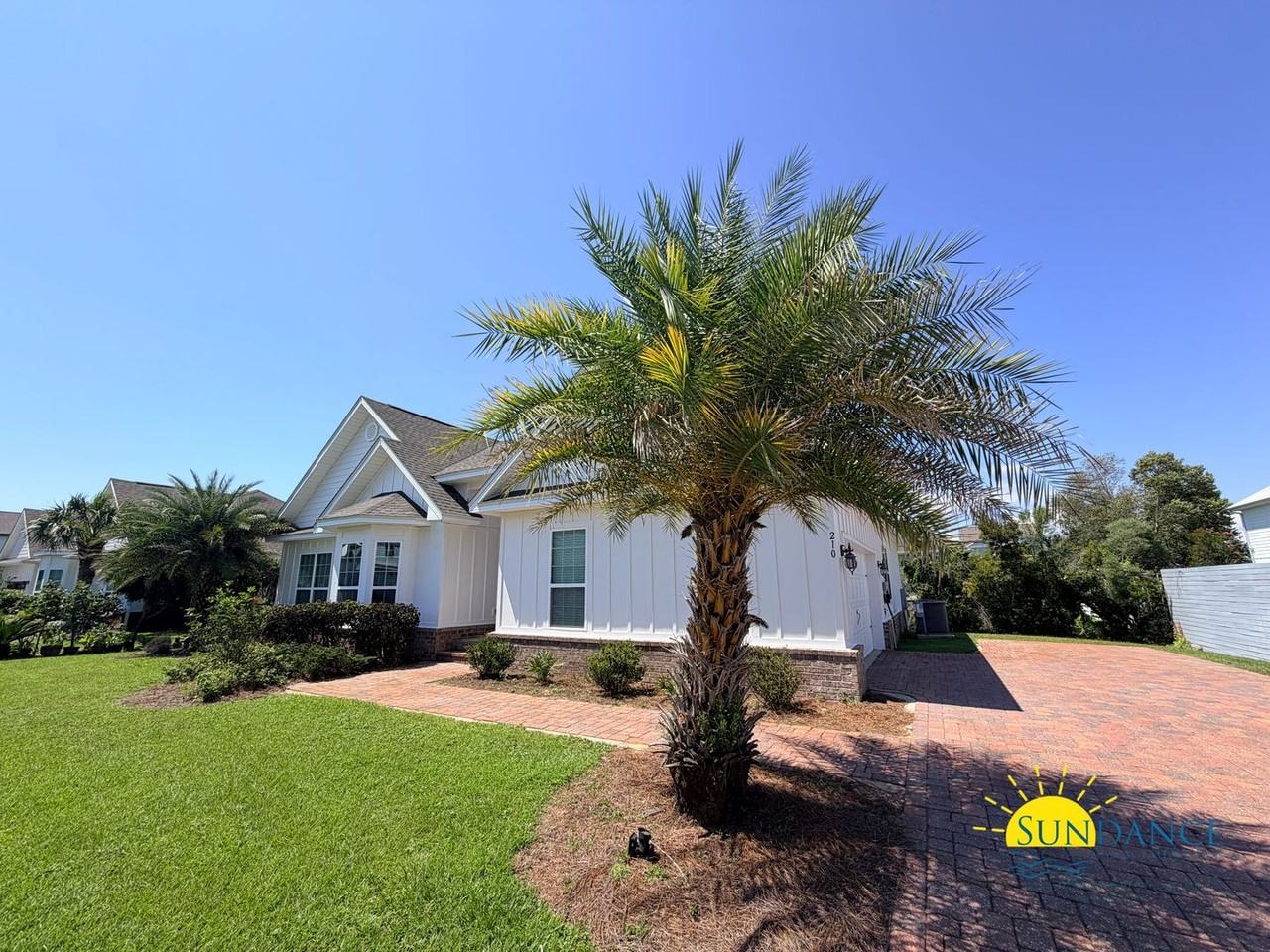 210 Tropical Breeze Dr - Photo 2 of 39