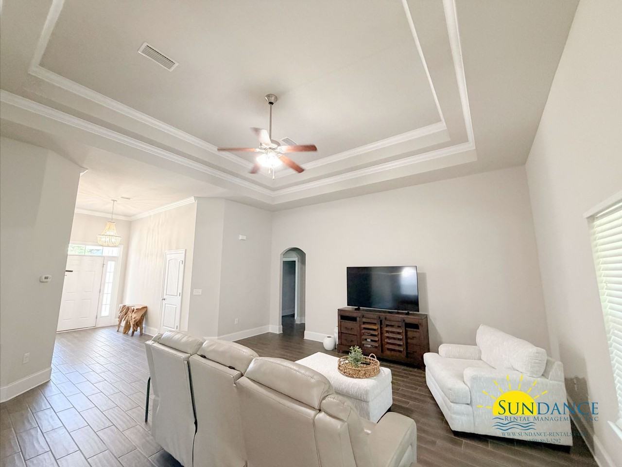 210 Tropical Breeze Dr - Photo 4 of 39