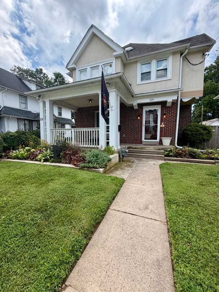 318 Lincoln Ave - Photo 3 of 50