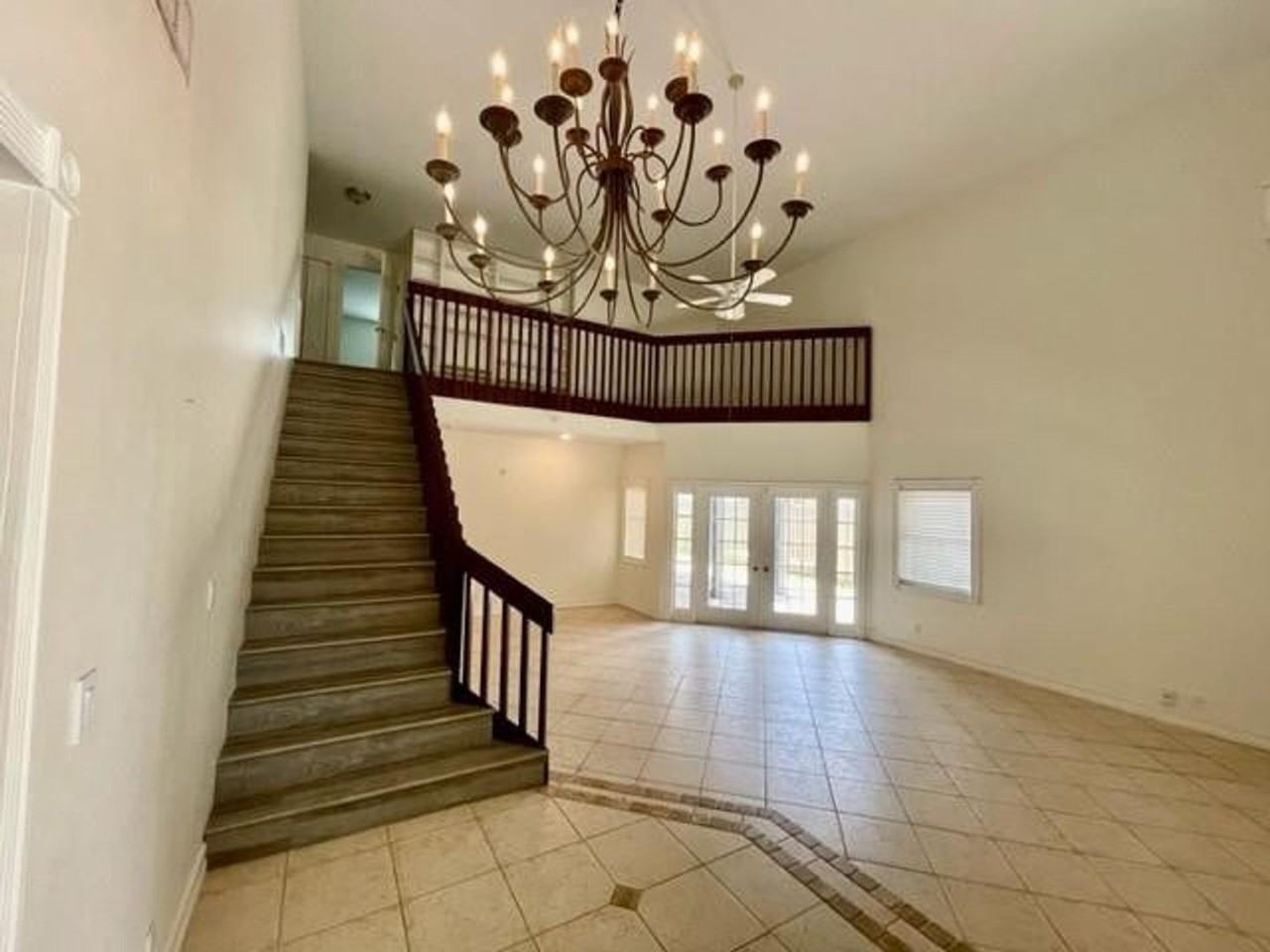 6555 Abbey Rd - Photo 3 of 10
