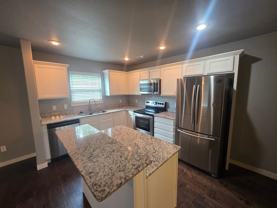 2828 W Blackstone Xing - Photo 1 of 1