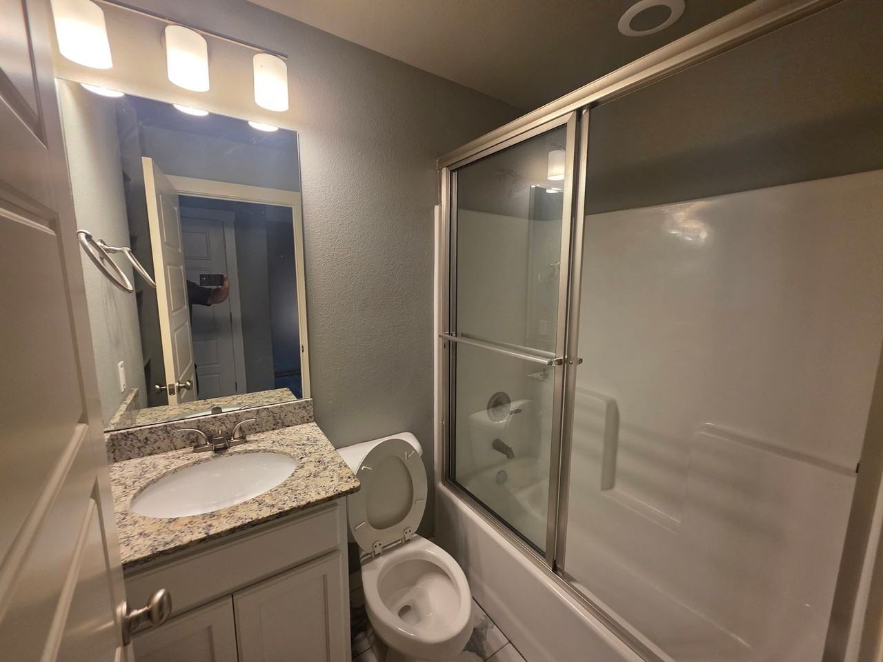 2828 W Blackstone Xing - Photo 5 of 12
