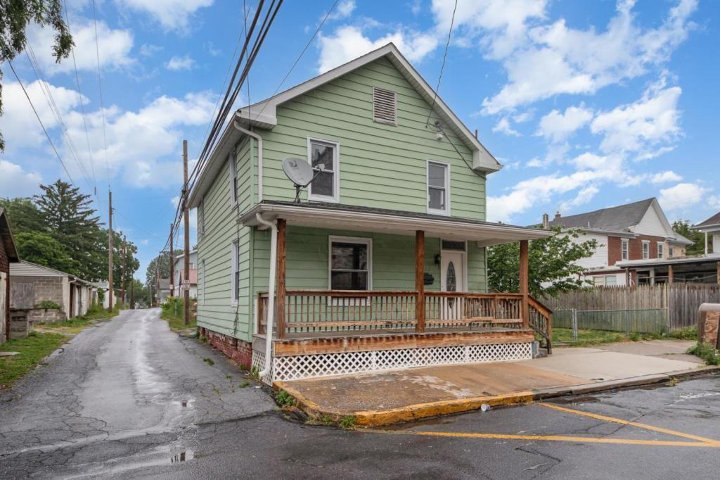 122 S 5th St - Photo 4 of 26
