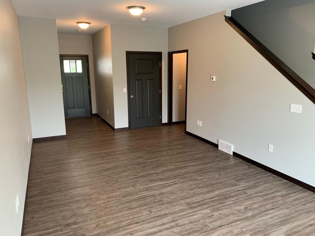 1525 Ohana Ave - Photo 4 of 21