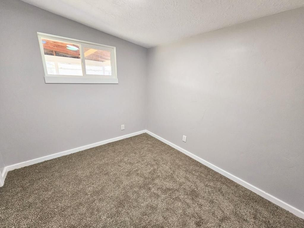 224 9th St - Photo 7 of 11