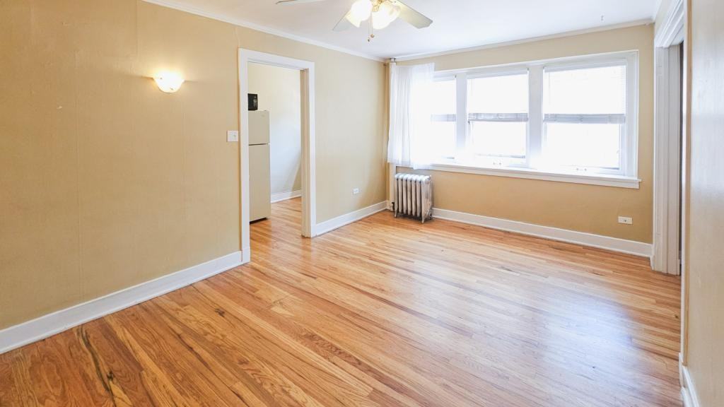 1220 N Marion St - Photo 4 of 16