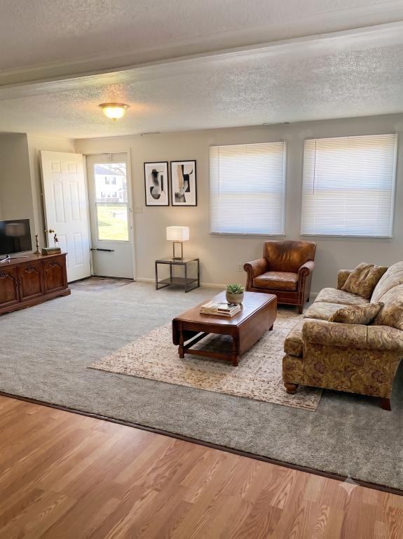 710 Briar Mnr - Photo 2 of 11