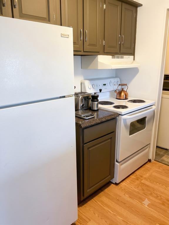 710 Briar Mnr - Photo 4 of 11