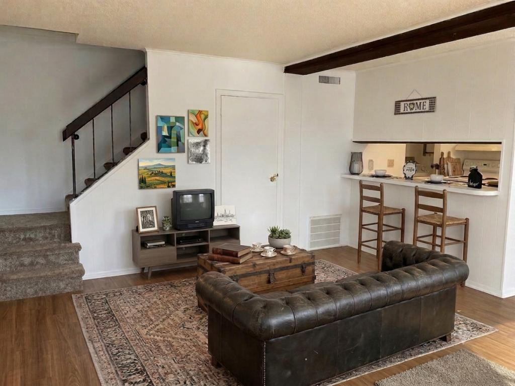 930 Briar Mnr - Photo 3 of 13