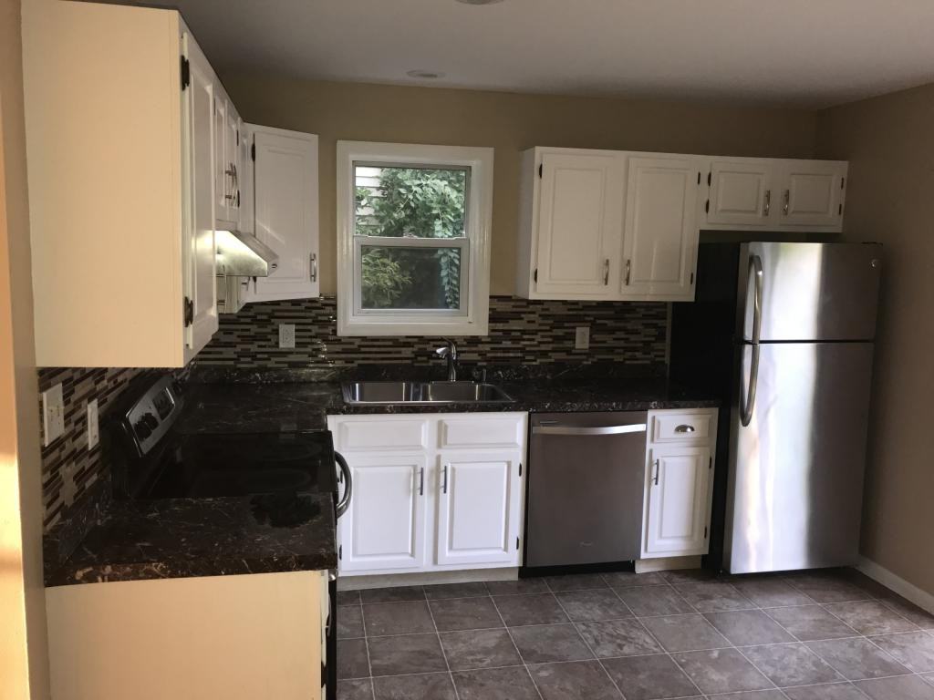 2184/2186 Avenue B - Photo 7 of 11