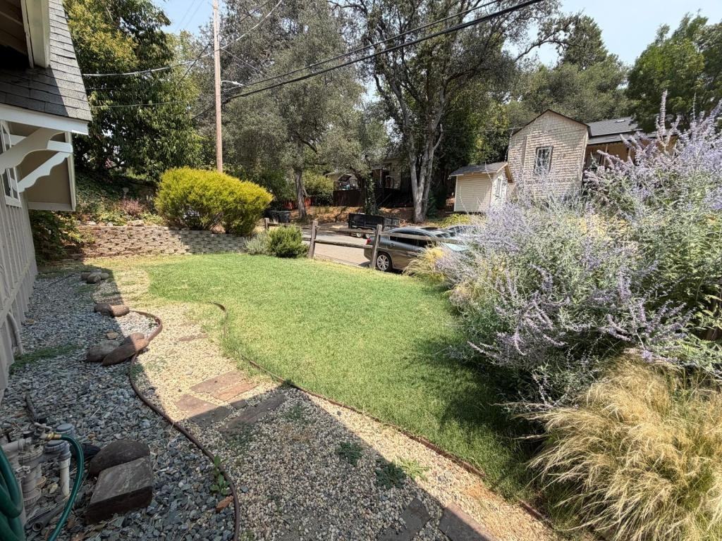 315 Chamberlain Ave - Photo 2 of 19