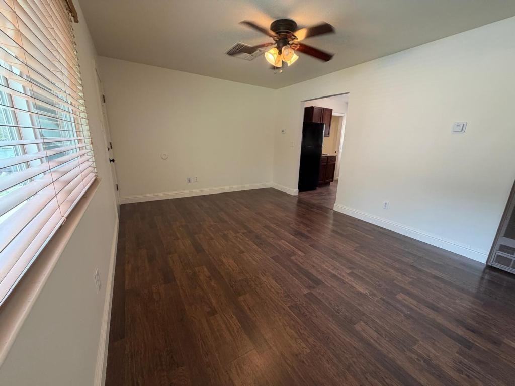 315 Chamberlain Ave - Photo 6 of 19