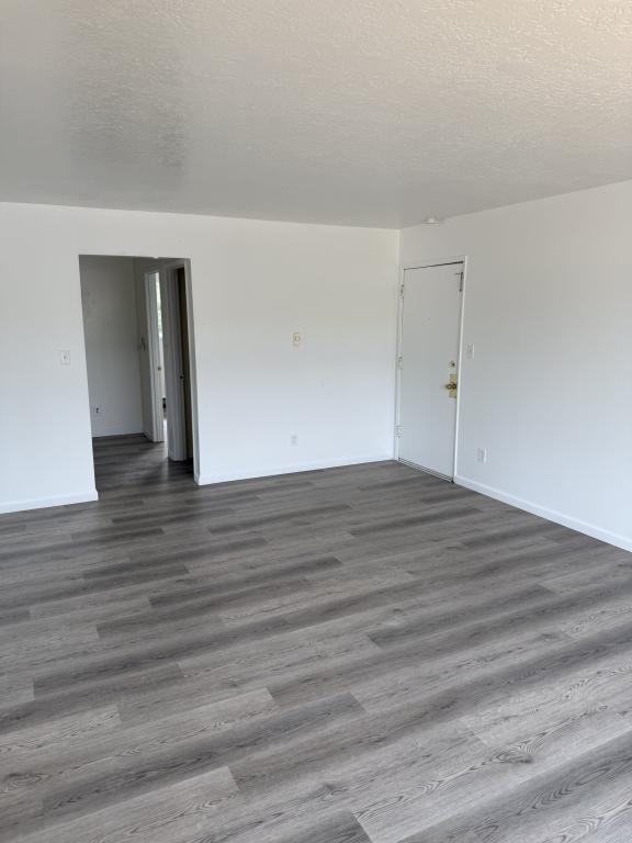 1104 Mill St - Photo 3 of 10