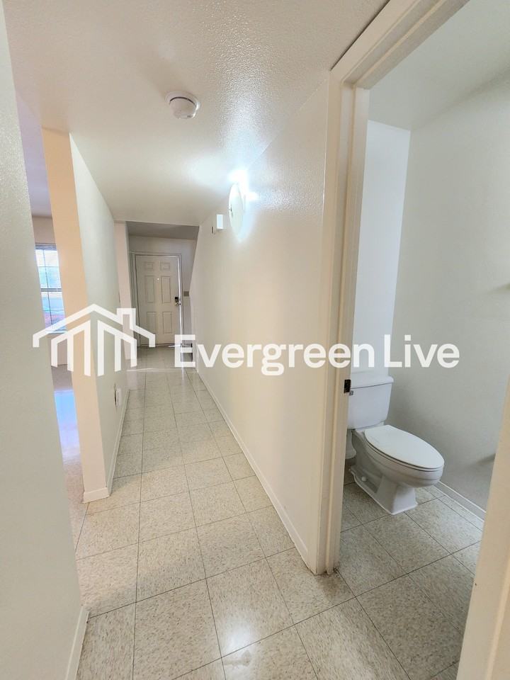 233 Raven Dr - Photo 5 of 26
