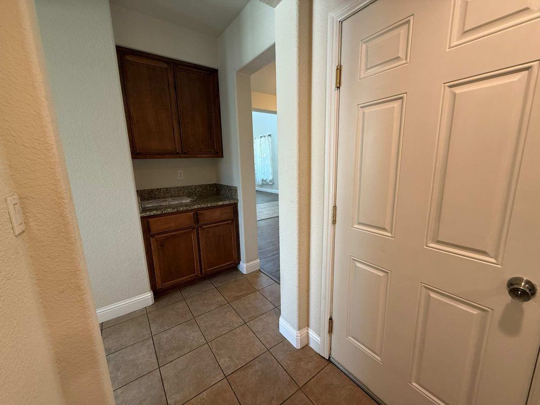 1760 Anastasia Dr - Photo 6 of 18