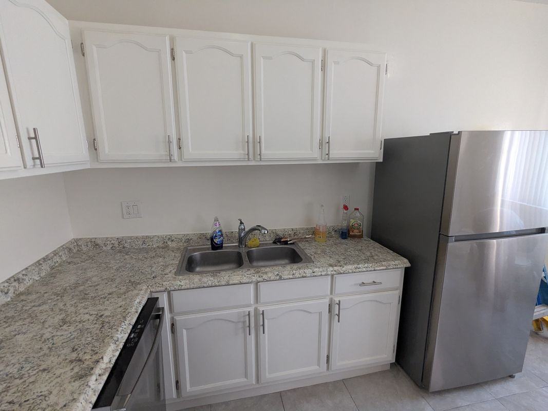 1152 Gordon St ##3 - Photo 5 of 12