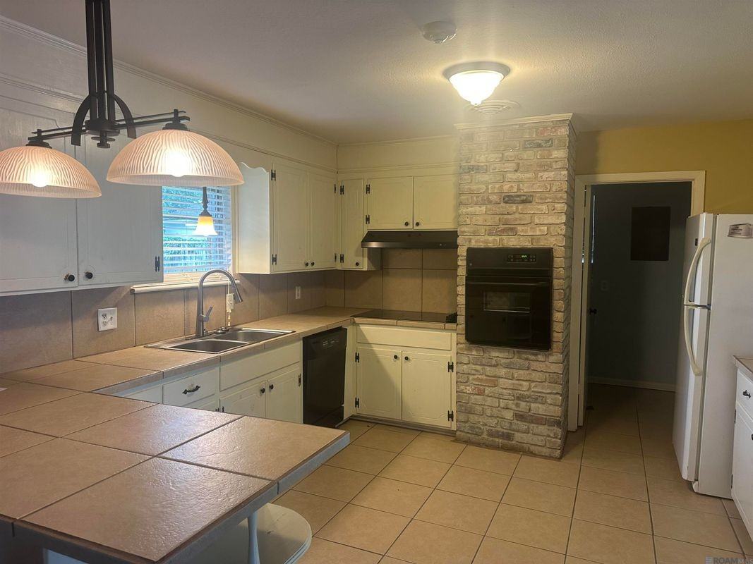 9042 Keaty Dr - Photo 3 of 13