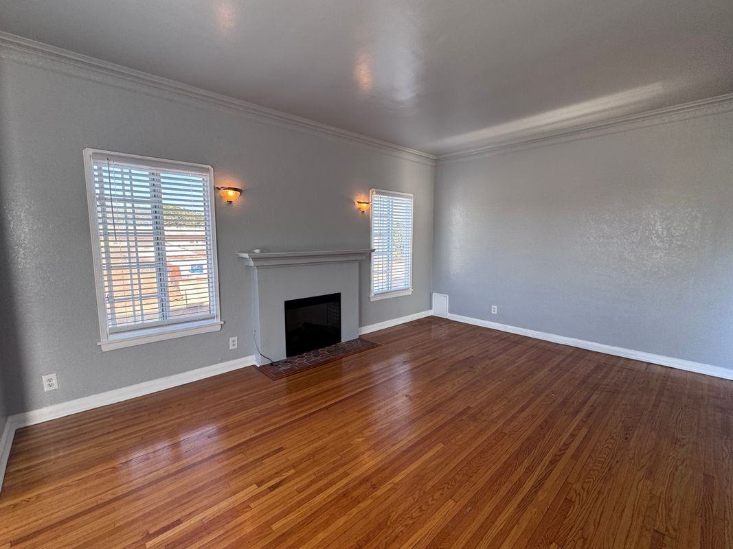 1722 W 79th St - Photo 5 of 17