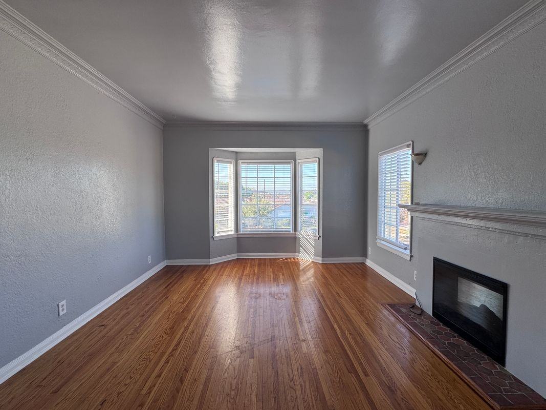 1722 W 79th St - Photo 6 of 17