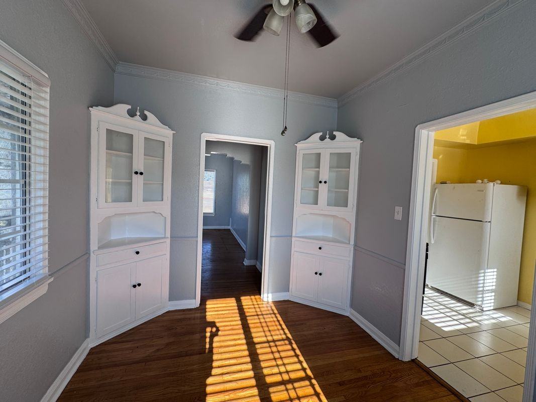 1722 W 79th St - Photo 7 of 17