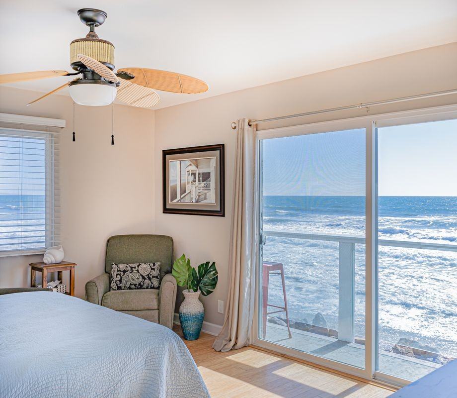 312 S The Strand - Photo 5 of 10
