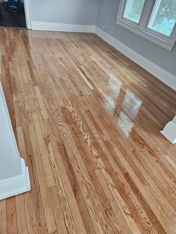 214 Craig St - Photo 3 of 8