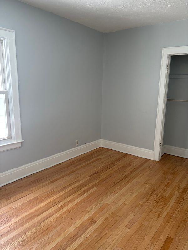 214 Craig St - Photo 5 of 8