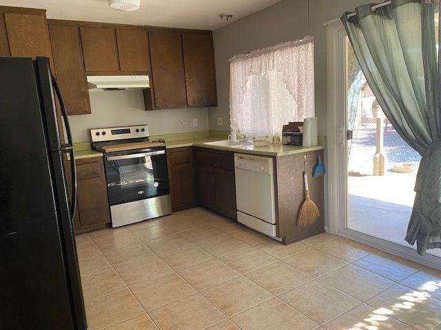 27630 Sandtrap Dr - Photo 3 of 3
