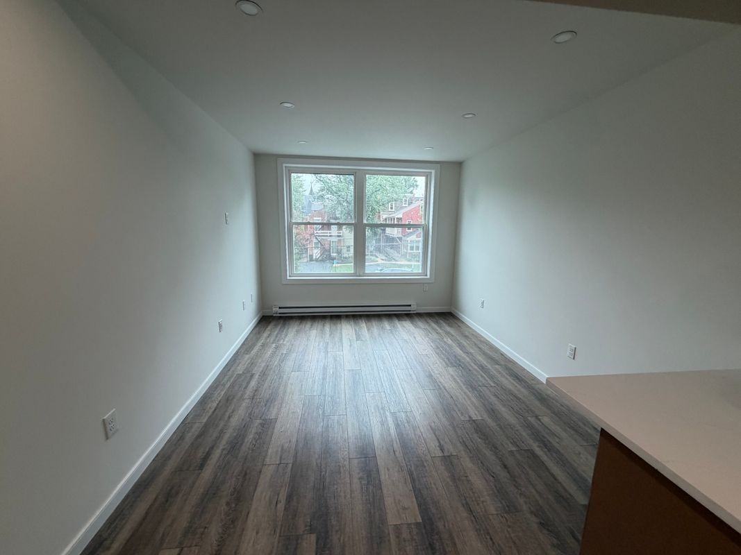 431 N Cherry St - Photo 3 of 11