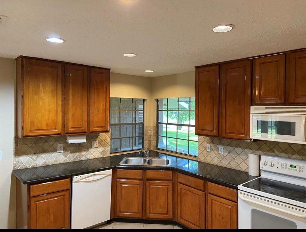 22503 Dabney Manor Ln - Photo 2 of 3