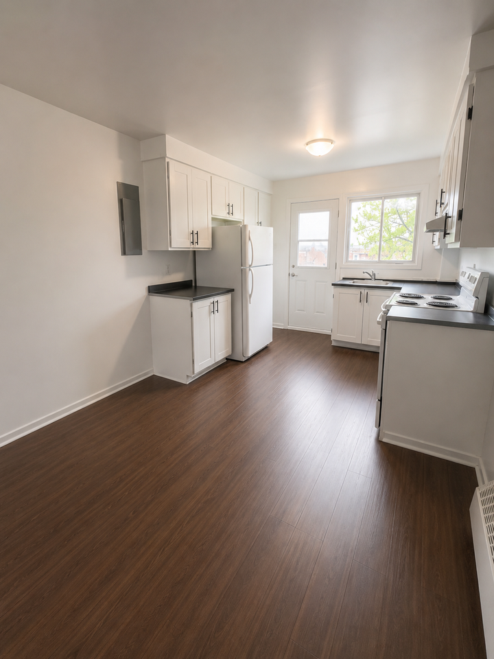7841 Av Trémolières — photo 1