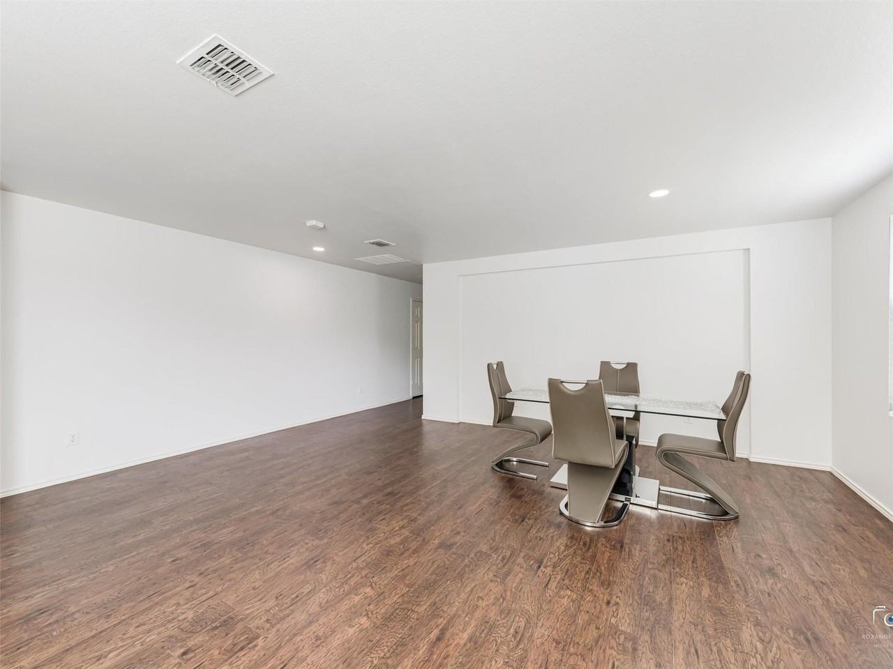 13262 Cleburne Drive - Photo 3 of 30