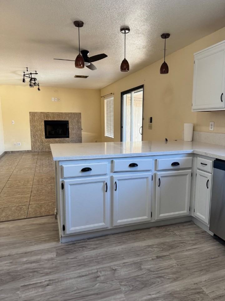 4300 El Como Way - Photo 3 of 22