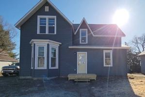 featured image of 2327 4th St