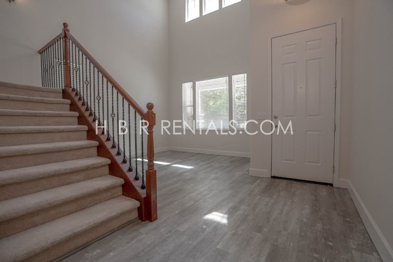 1825 Saint Moritz Ct - Photo 6 of 43
