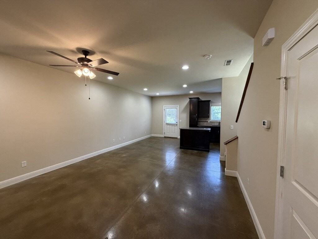615 Cooper Sq - Photo 6 of 26