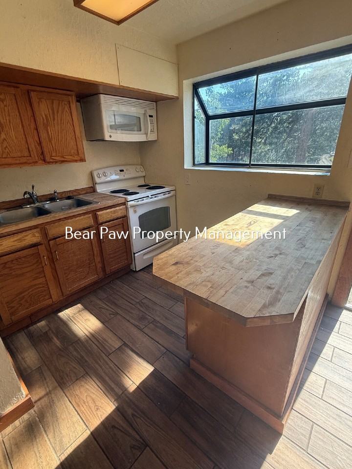 30092 Spruce Rd #L - Photo 3 of 7