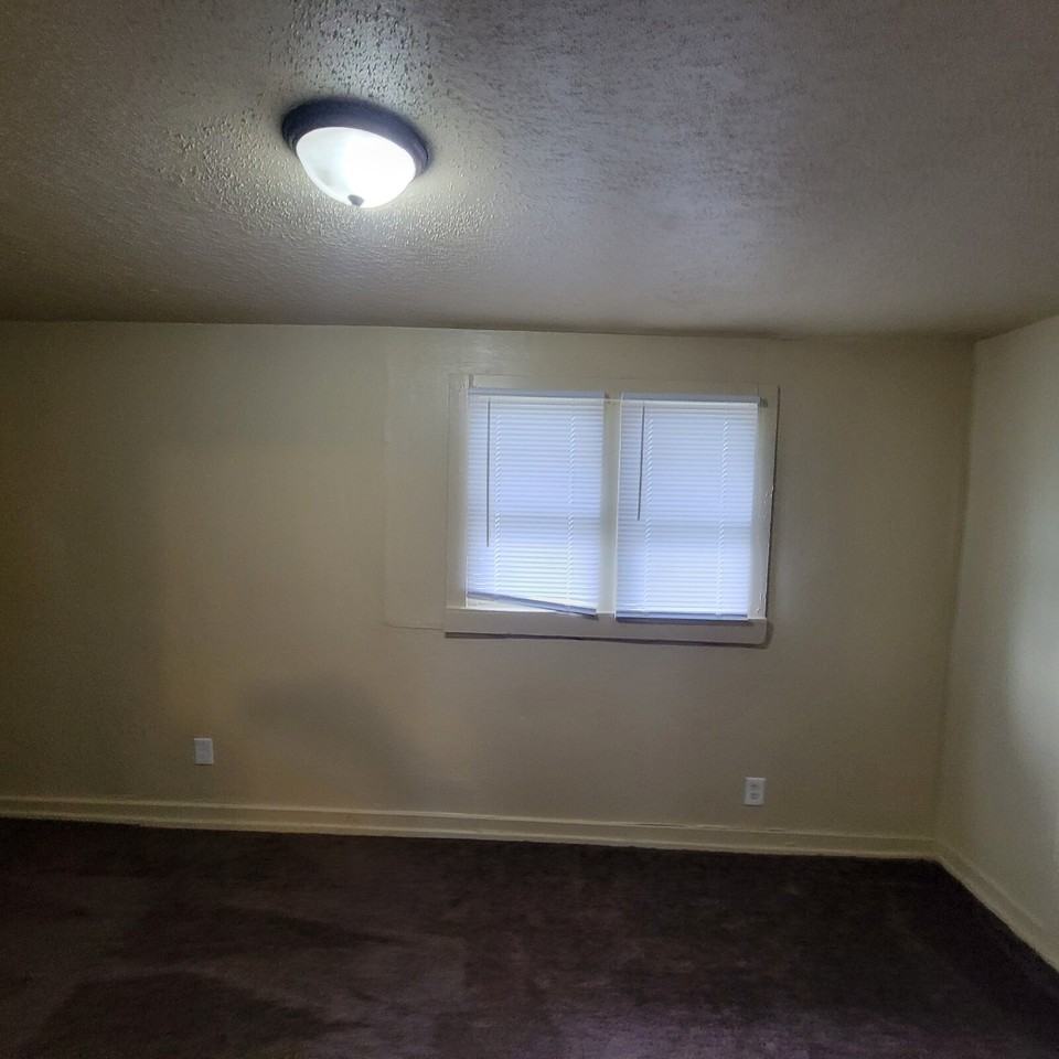 1728 Milburn St - Photo 3 of 6