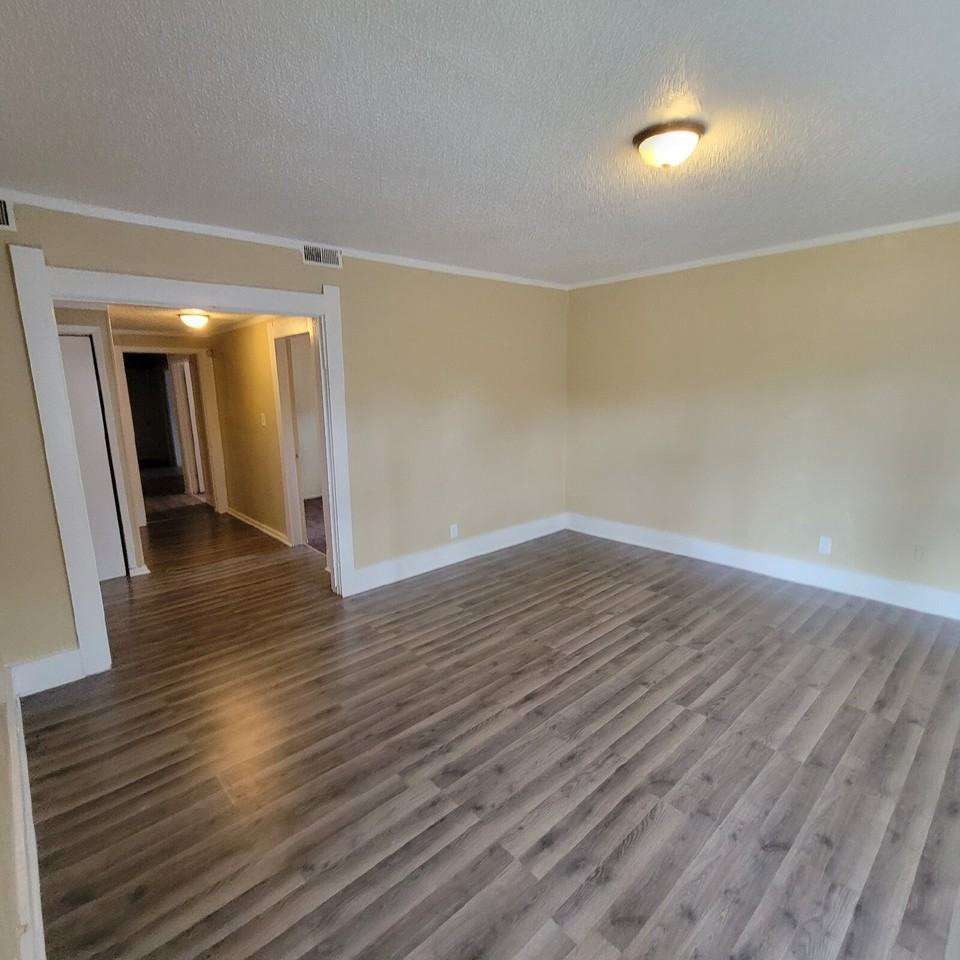 1728 Milburn St - Photo 6 of 6