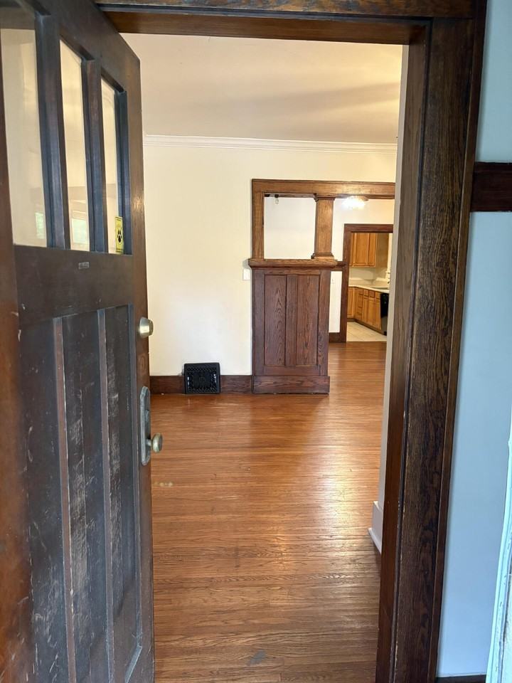 110 S College Ave - Photo 2 of 15