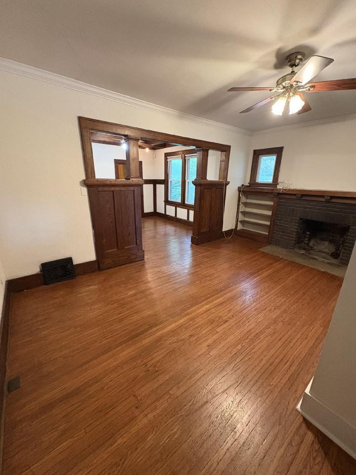110 S College Ave - Photo 3 of 15