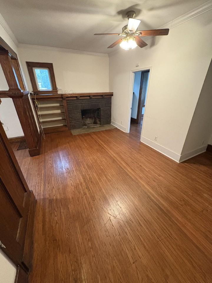 110 S College Ave - Photo 4 of 15