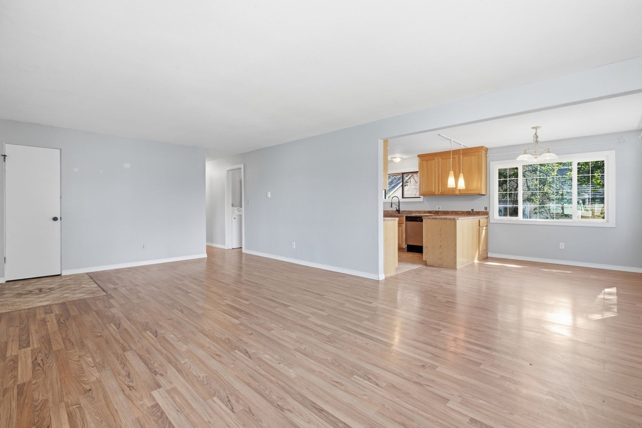 Cherry St Duplex - Photo 2 of 50