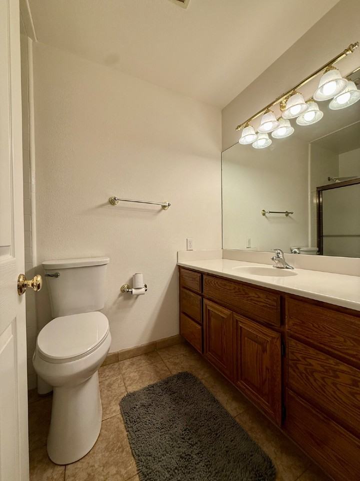 5220 Dresden Cir - Photo 6 of 17